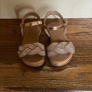Elegant Gold little Girls Sandals